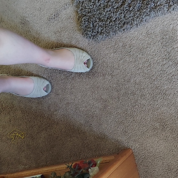 Women's shoes - Picture 2 of 8